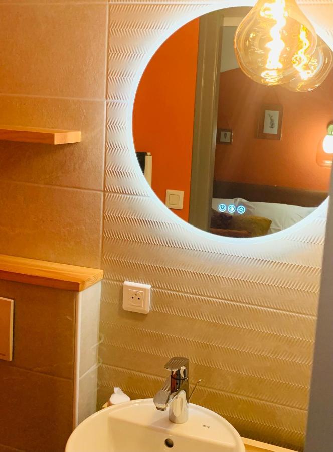 L'Escoundillou Otel Saint-Jacques-des-Blats Dış mekan fotoğraf