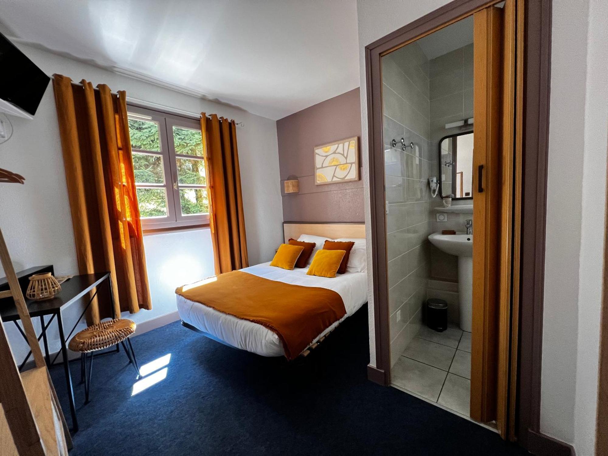 L'Escoundillou Otel Saint-Jacques-des-Blats Dış mekan fotoğraf