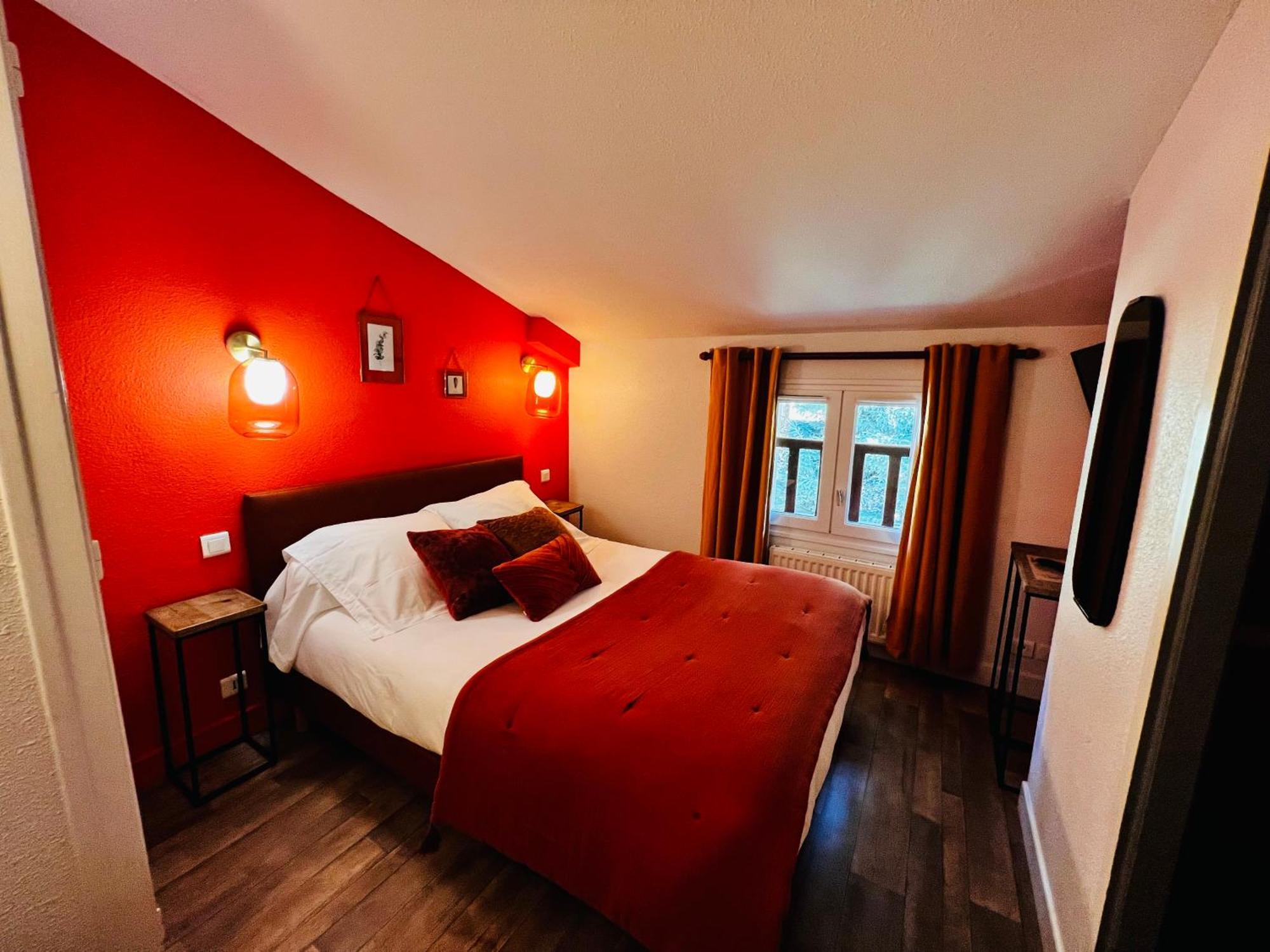 L'Escoundillou Otel Saint-Jacques-des-Blats Dış mekan fotoğraf