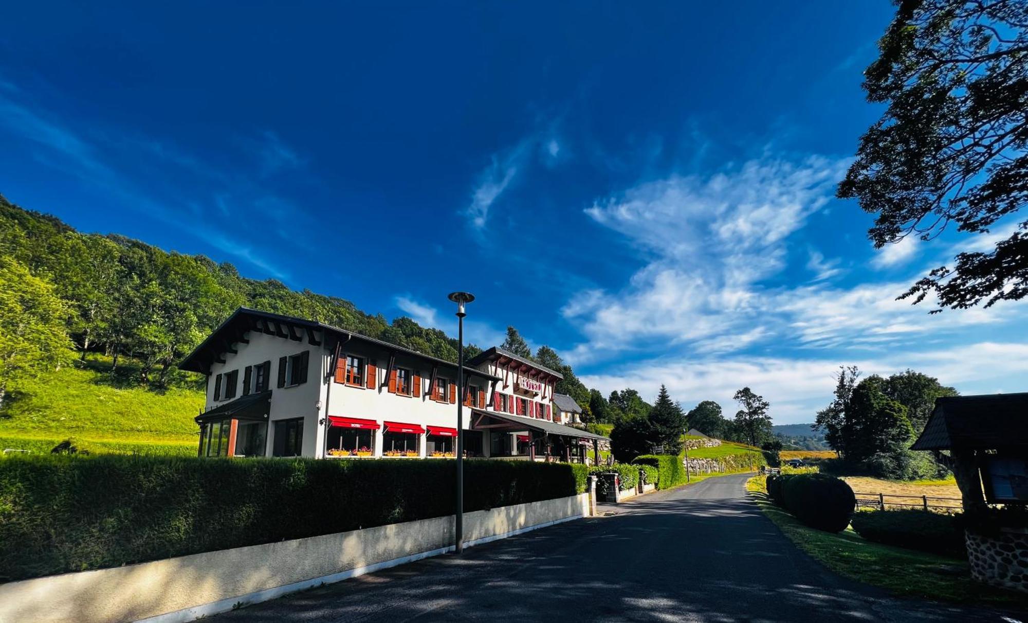L'Escoundillou Otel Saint-Jacques-des-Blats Dış mekan fotoğraf