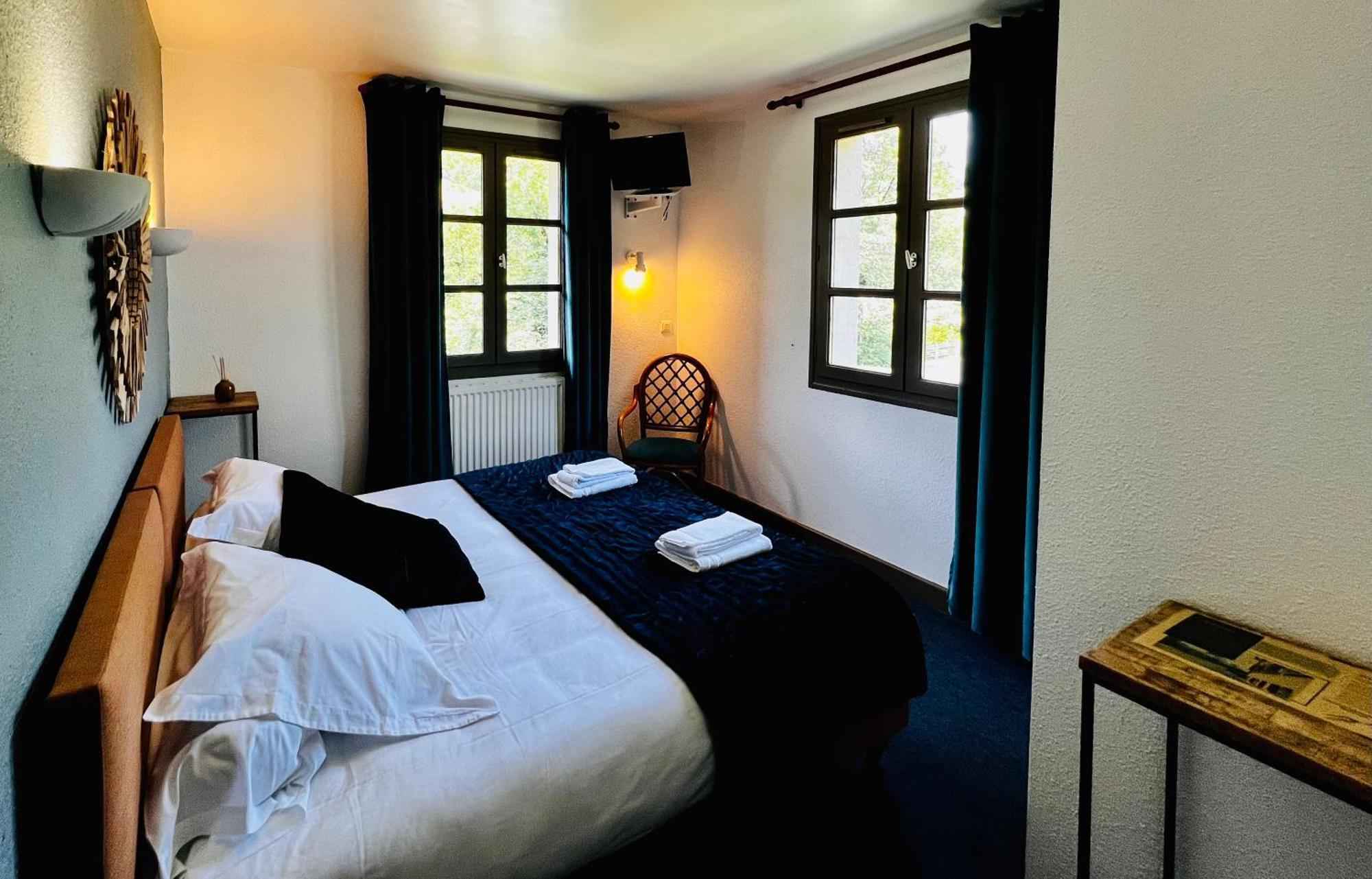 L'Escoundillou Otel Saint-Jacques-des-Blats Dış mekan fotoğraf